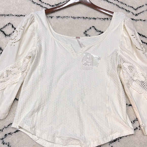 Free People Brunch Date Top in Moon Glow, NWT, Size XL - Picture 8 of 9
